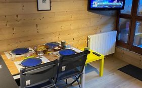 Studio Confortable style Chalet, Saint Lary Soulan centre village, 6 nuits minimum